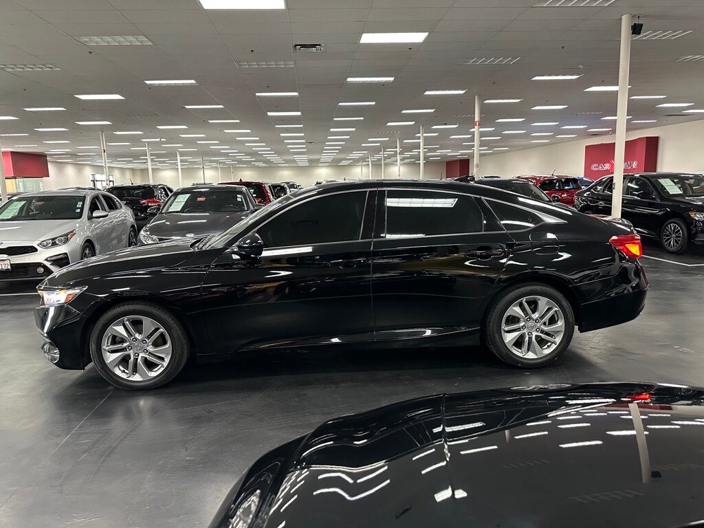 Used 2018 Honda Accord LX Sedan