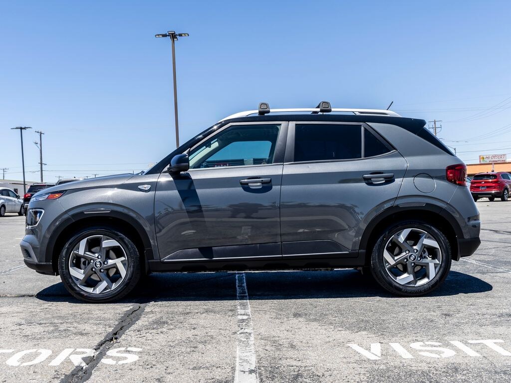 Used 2024 Hyundai Venue Limited SUV