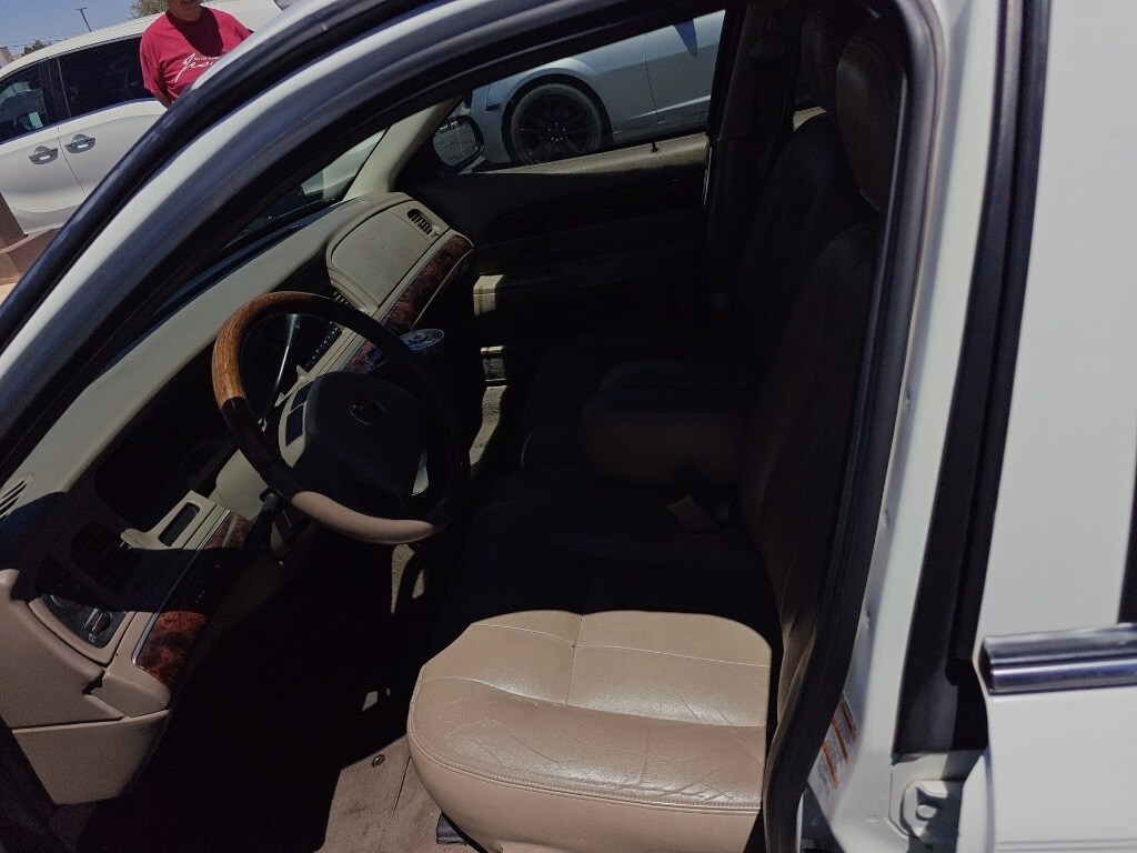 2004 Mercury Grand Marquis LS photo 3