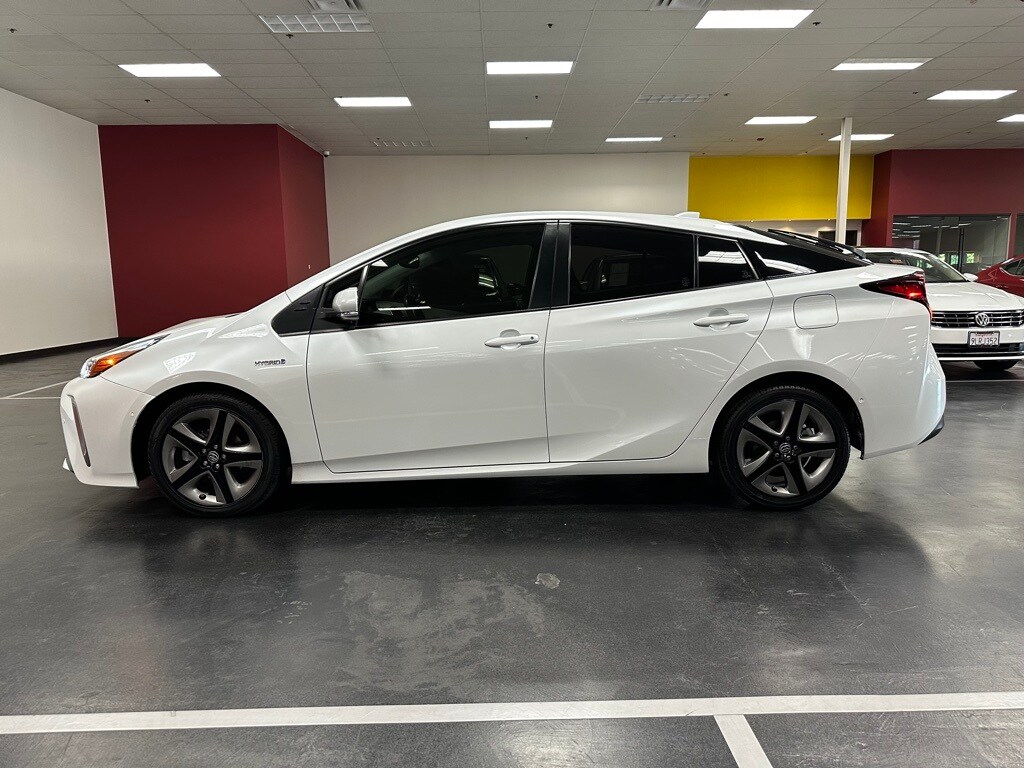 Used 2022 Toyota Prius XLE Hatchback