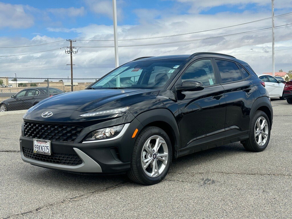 2022 Hyundai Kona SEL photo 3