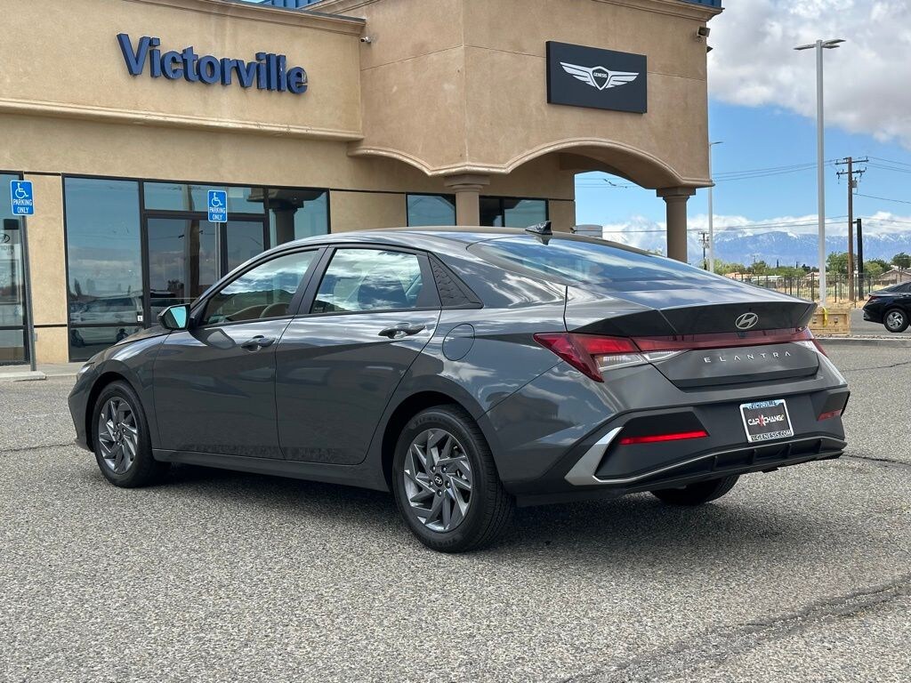 Used 2024 Hyundai Elantra SEL Sedan