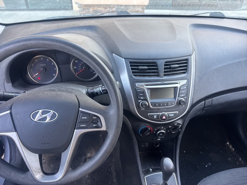 2017 Hyundai Accent SE photo 3