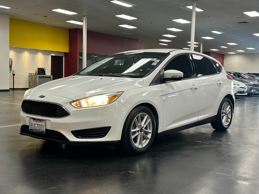 Used 2017 Ford Focus SE Hatchback