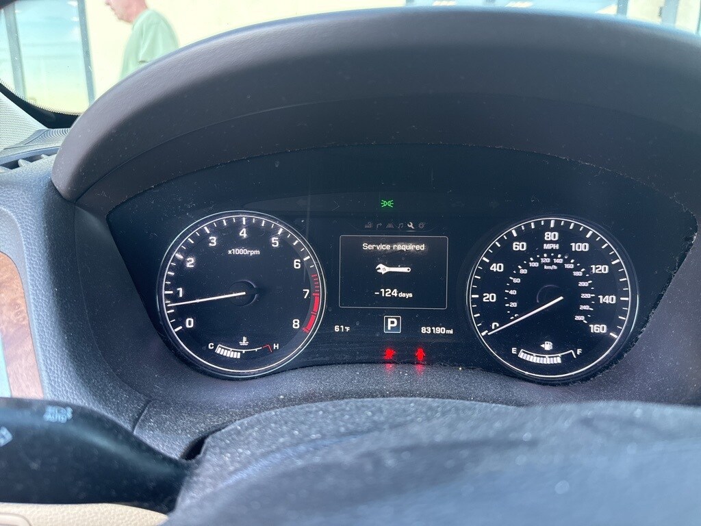 2015 Hyundai Genesis 3.8 photo 2