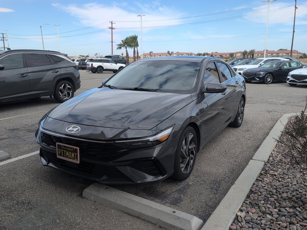  Hyundai Elantra
