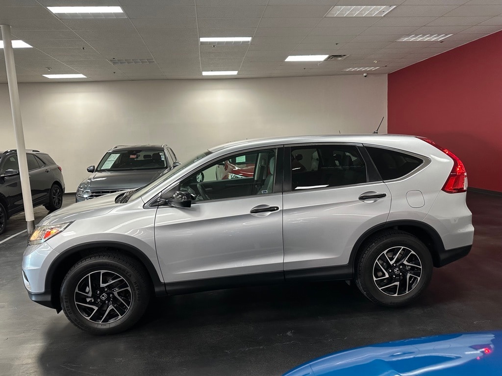 Used 2016 Honda CR-V SE FWD SUV