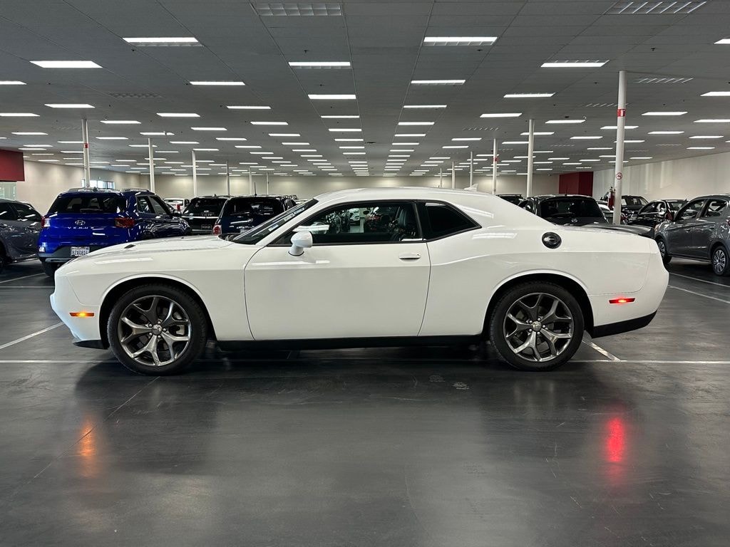 Used 2016 Dodge Challenger SXT Coupe
