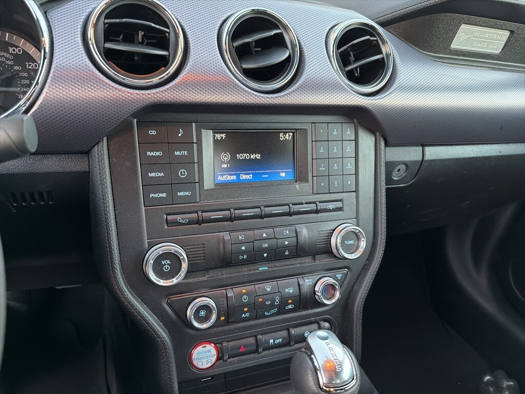 2017 Ford Mustang EcoBoost photo 4