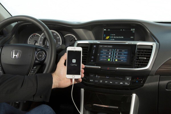 2016 Honda Accord with Apple CarPlay 2016 Honda Accord dealer near Salinas CA