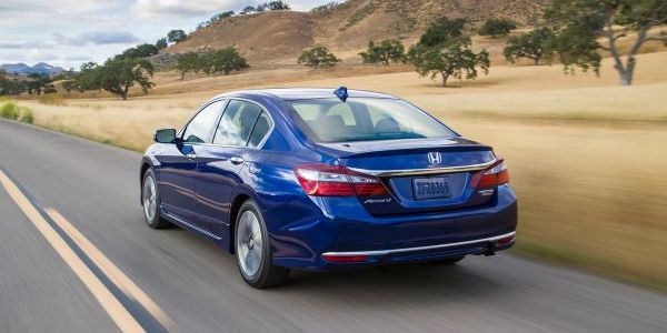 2017 Honda Accord Hybrid New Honda Accord Hybrid dealer near Watsonville CA