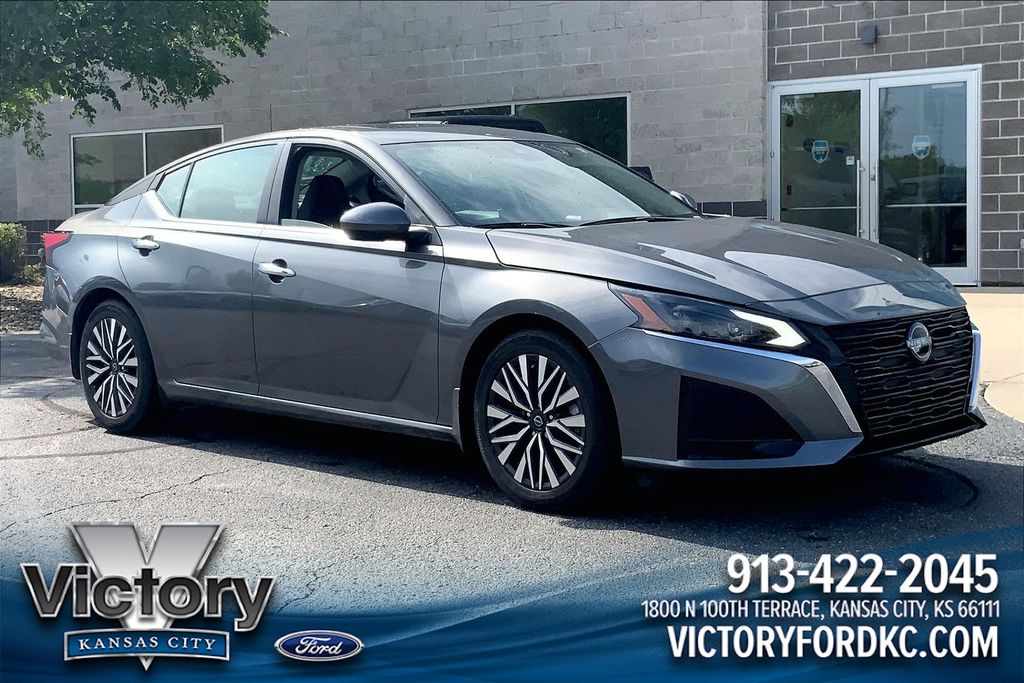 2024 Nissan Altima 2.5 SV's photo