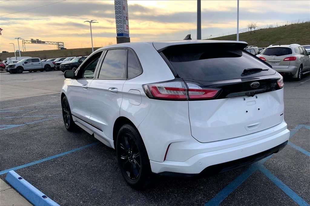 Used 2024 Ford Edge SE with VIN 2FMPK4G97RBA85379 for sale in Kansas City