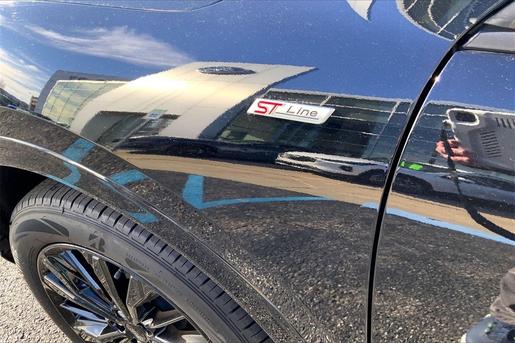 Used 2024 Ford Escape Hybrid ST-Line Elite SUV