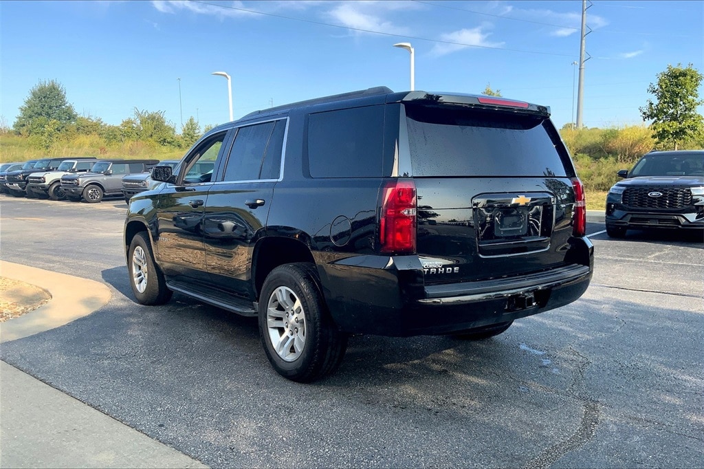 Used 2020 Chevrolet Tahoe LS with VIN 1GNSKAKC6LR208827 for sale in Kansas City, KS