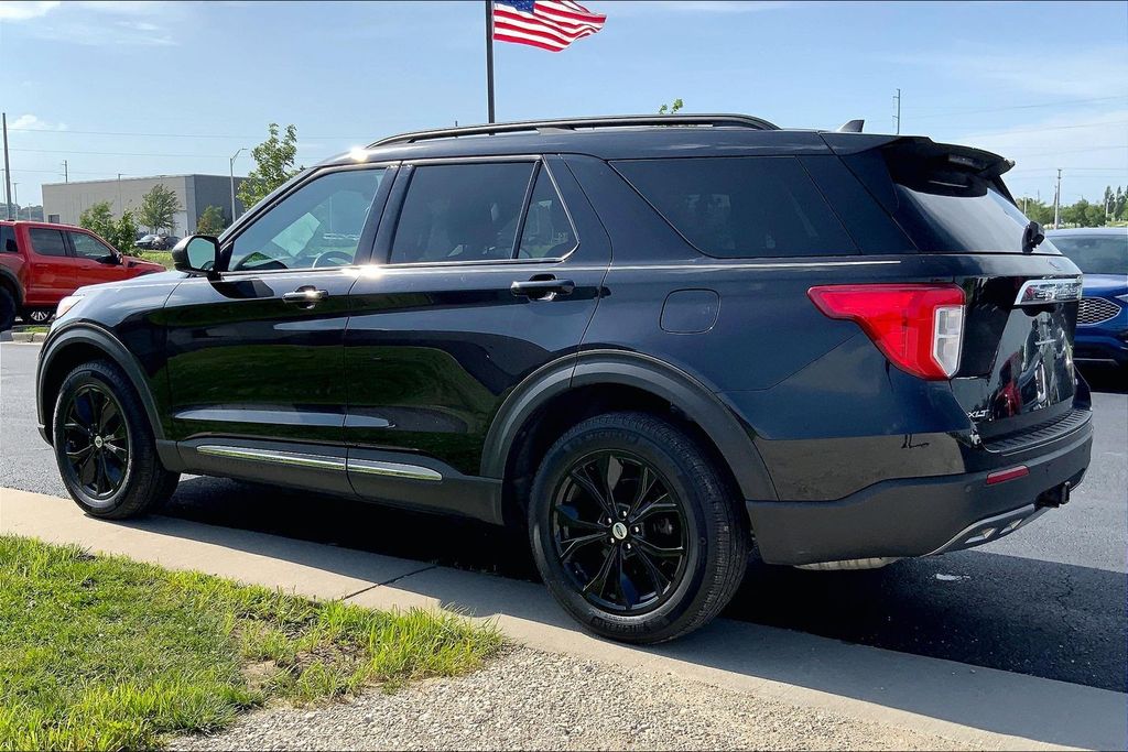 Used 2023 Ford Explorer XLT with VIN 1FMSK8DH3PGB53955 for sale in Kansas City