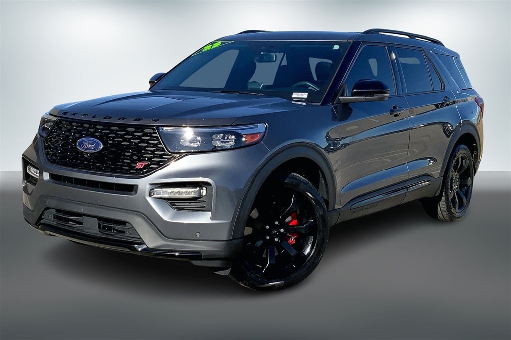 Used 2023 Ford Explorer ST with VIN 1FM5K8GCXPGB64464 for sale in Kansas City