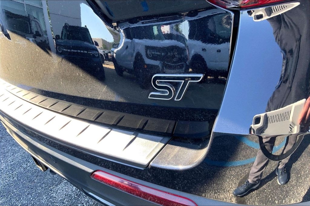 Used 2022 Ford Explorer ST SUV
