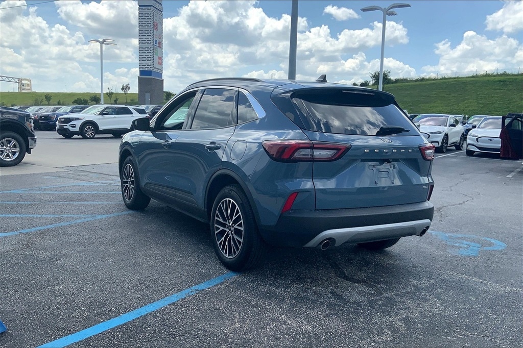 Used 2023 Ford Escape PHEV with VIN 1FMCU0E1XPUA89528 for sale in Kansas City