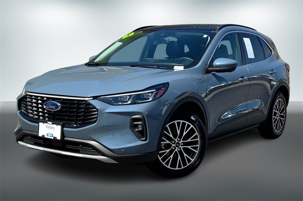 Used 2023 Ford Escape PHEV with VIN 1FMCU0E11PUA80717 for sale in Kansas City, KS