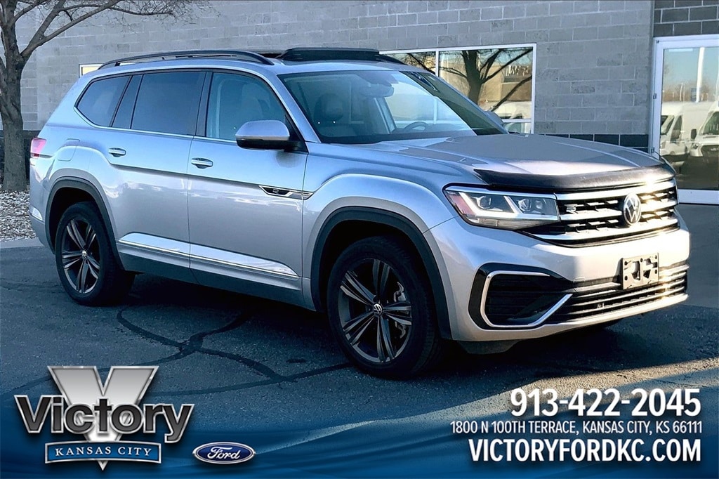 2021 Volkswagen Atlas SE w/Tech R-Line's photo