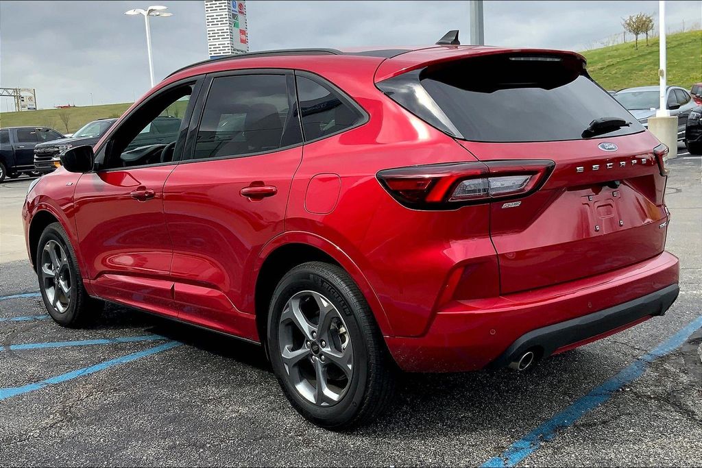 Used 2024 Ford Escape ST-Line with VIN 1FMCU9MN9RUB60729 for sale in Kansas City