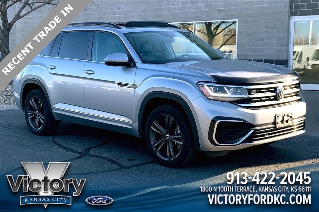 2021 Volkswagen Atlas SE w/Tech R-Line's photo