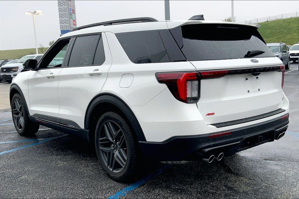 Used 2025 Ford Explorer ST with VIN 1FMWK8GC2SGA49239 for sale in Kansas City