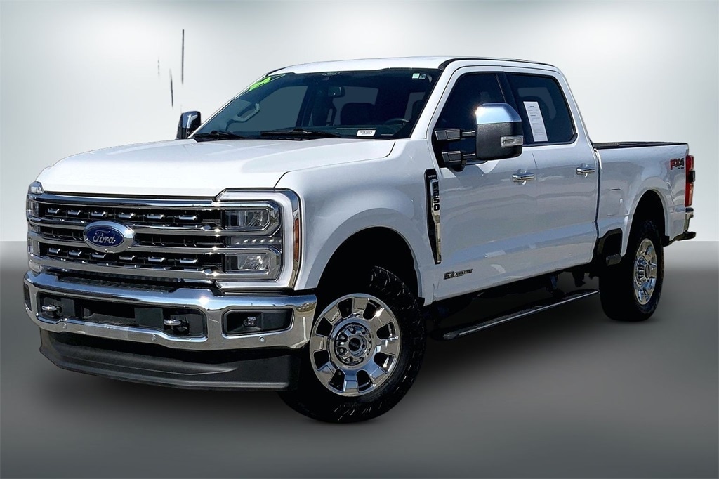 Used 2024 Ford F-250 Super Duty Lariat with VIN 1FT8W2BT5RED41611 for sale in Kansas City