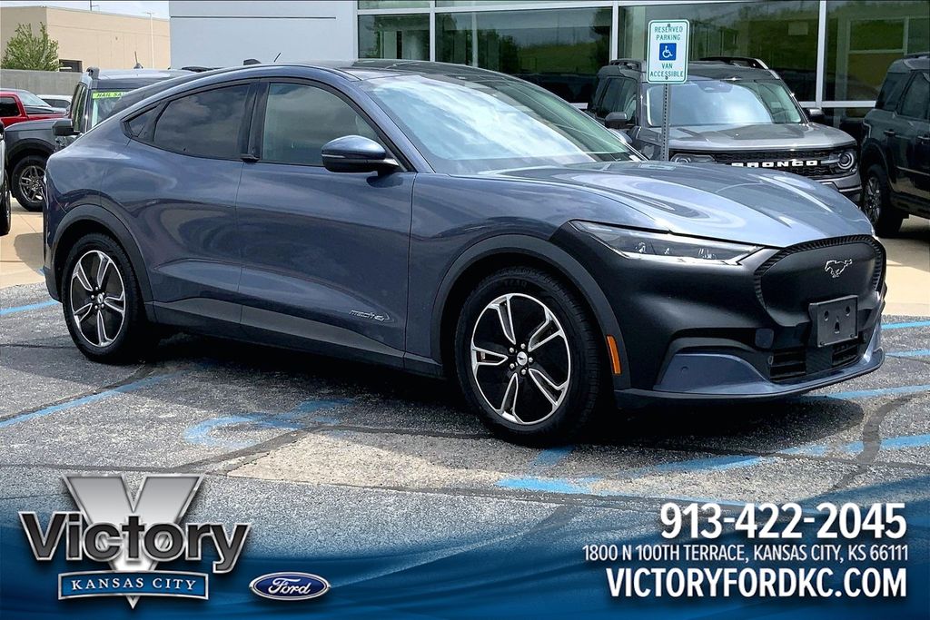 2021 Ford Mustang-Mach-e Select's photo
