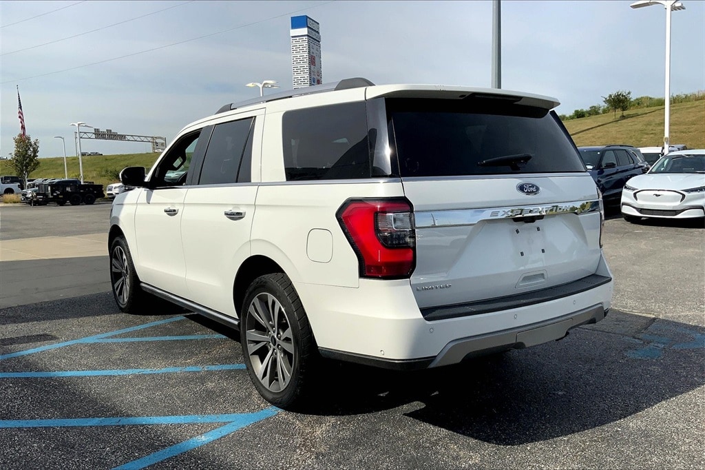 Used 2020 Ford Expedition Limited with VIN 1FMJU2AT0LEA69657 for sale in Kansas City