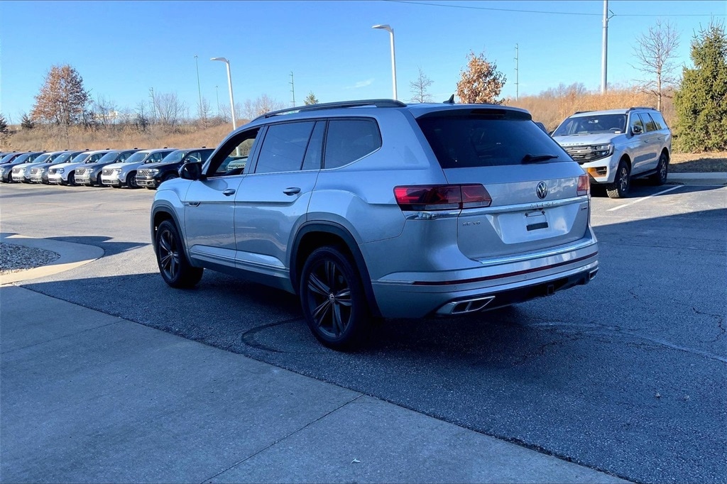 Used 2021 Volkswagen Atlas 3.6L V6 SE w/Technology R-Line SUV