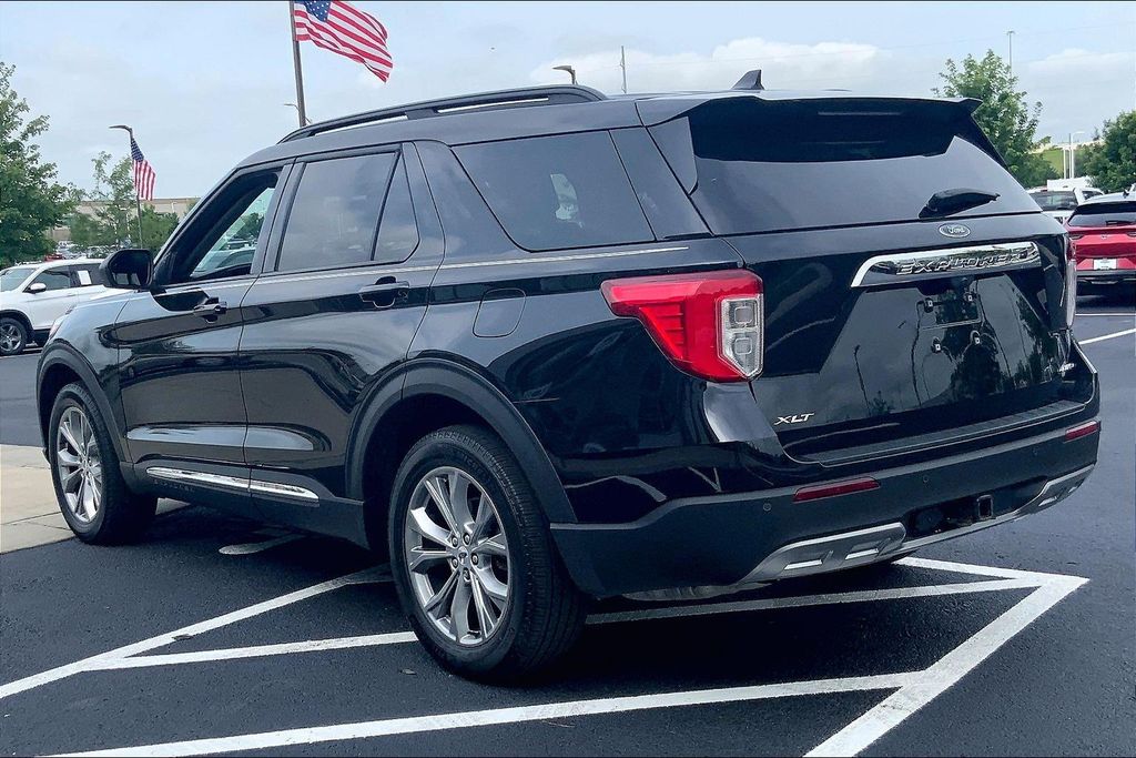 Used 2023 Ford Explorer XLT with VIN 1FMSK8DH3PGB53955 for sale in Kansas City