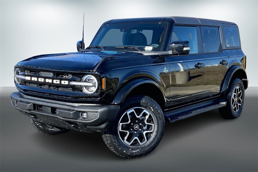 New 2025 Ford Bronco Outer Banks SUV