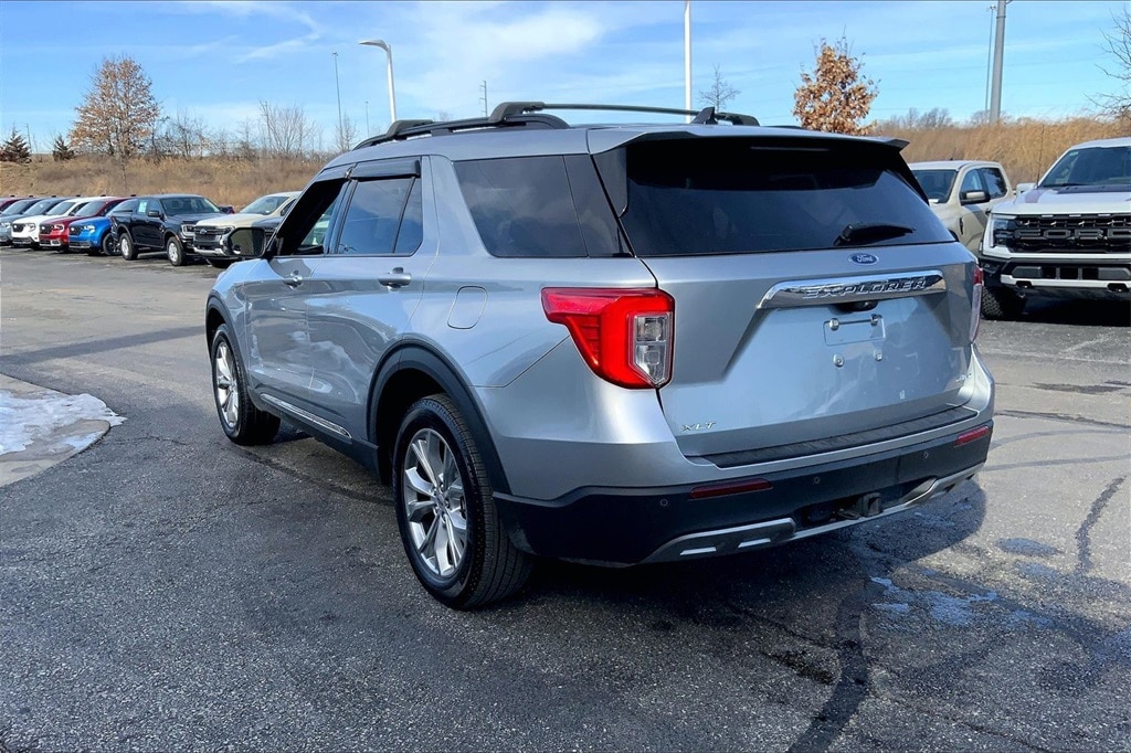 Used 2024 Ford Explorer XLT with VIN 1FMSK8DH4RGA16252 for sale in Kansas City