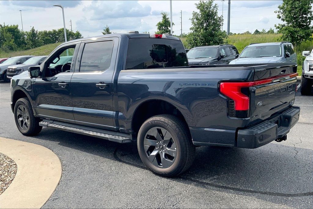 Used 2022 Ford F-150 Lightning Lariat with VIN 1FT6W1EV2NWG01207 for sale in Kansas City