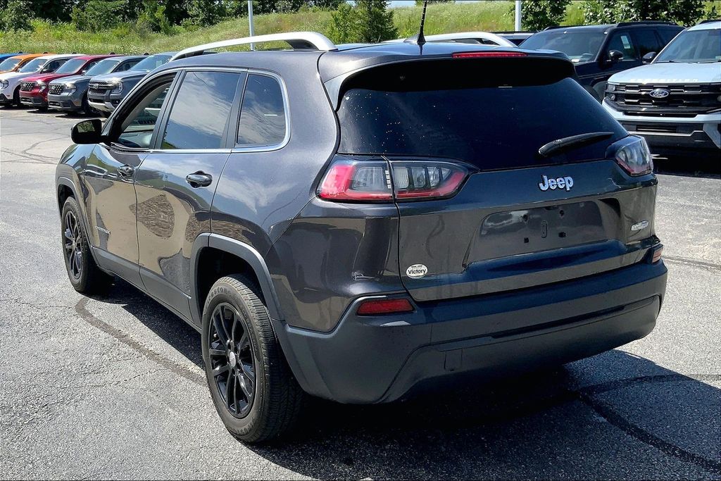 Used 2019 Jeep Cherokee Latitude Plus with VIN 1C4PJLLB9KD178544 for sale in Kansas City