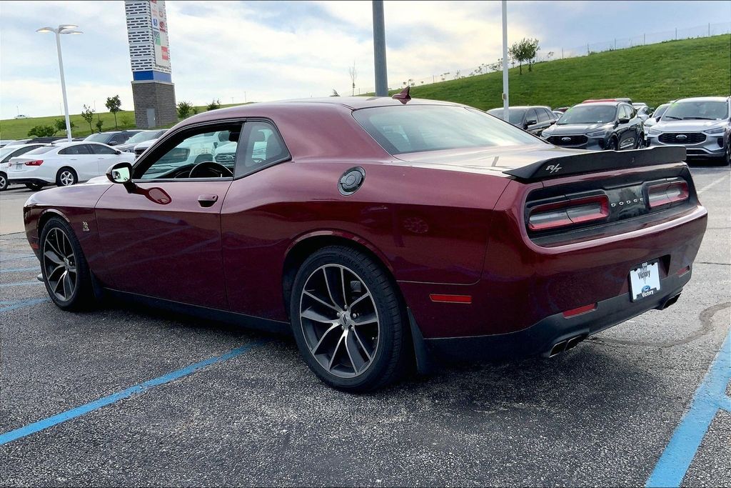 Used 2018 Dodge Challenger Scat Pack with VIN 2C3CDZFJ9JH112609 for sale in Kansas City