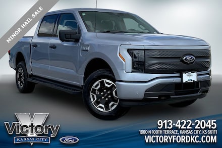 2022 Ford F-150 Lightning XLT Truck