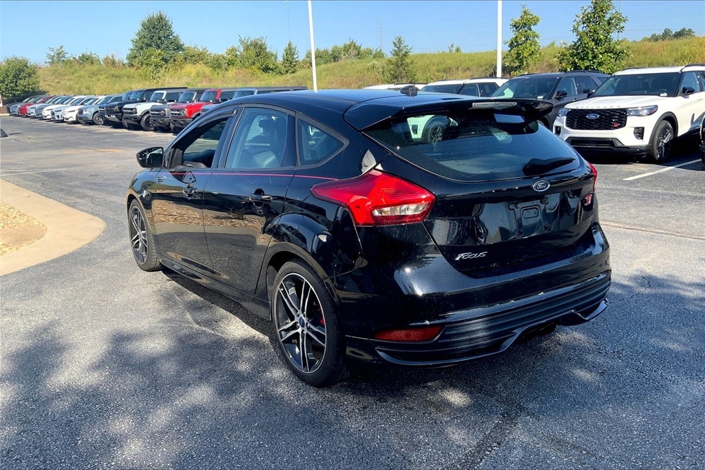 Used 2018 Ford Focus ST with VIN 1FADP3L99JL211163 for sale in Kansas City