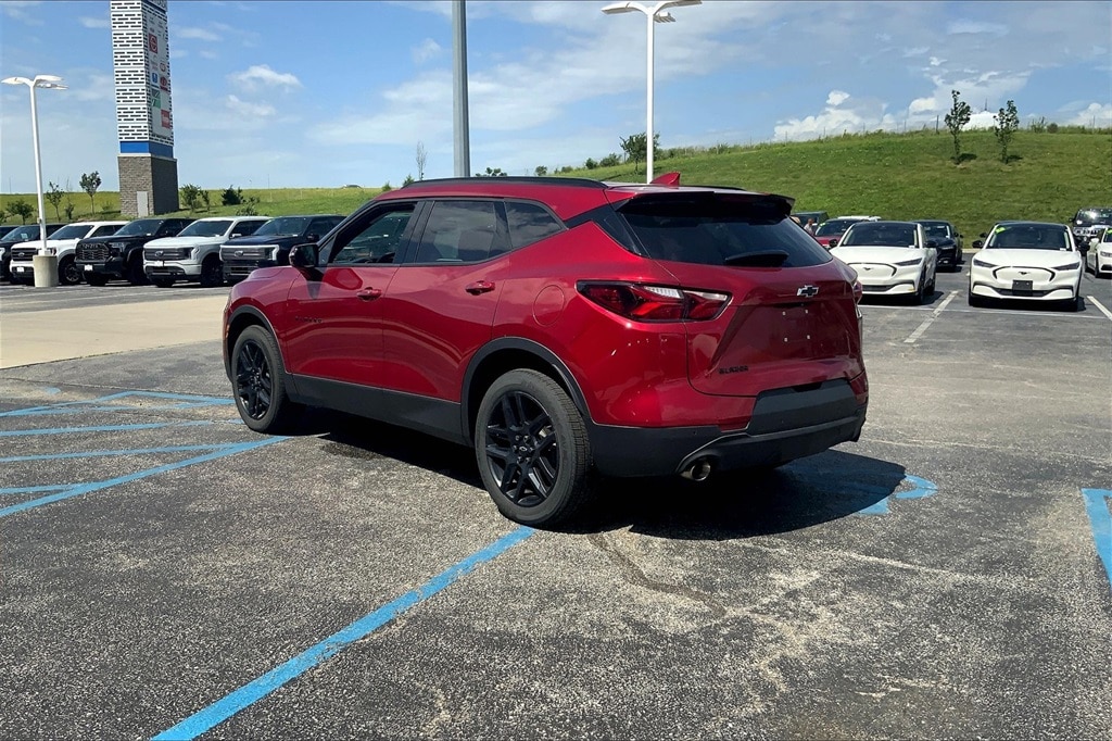 Used 2022 Chevrolet Blazer 2LT with VIN 3GNKBCR47NS152116 for sale in Kansas City