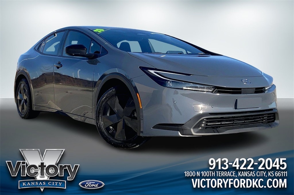 Used 2025 Toyota Prius LE Hatchback