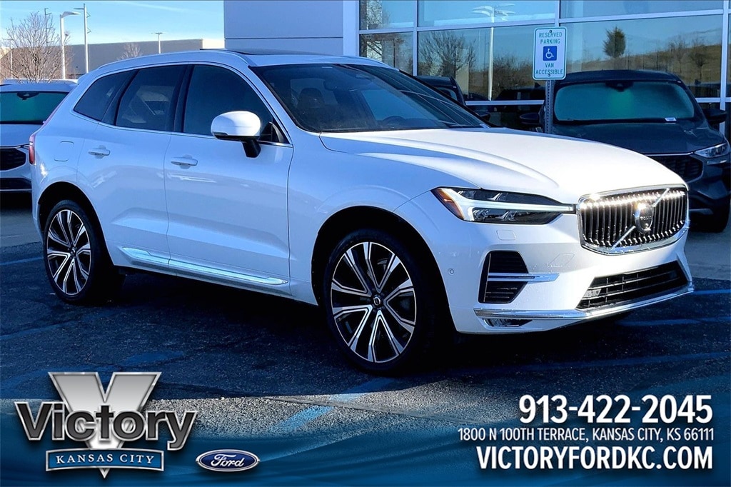 2023 Volvo XC60 Ultimate's photo