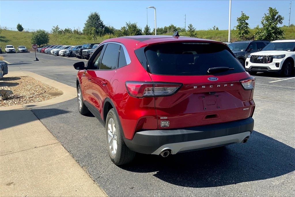 Used 2022 Ford Escape SE with VIN 1FMCU9G67NUA88038 for sale in Kansas City, KS