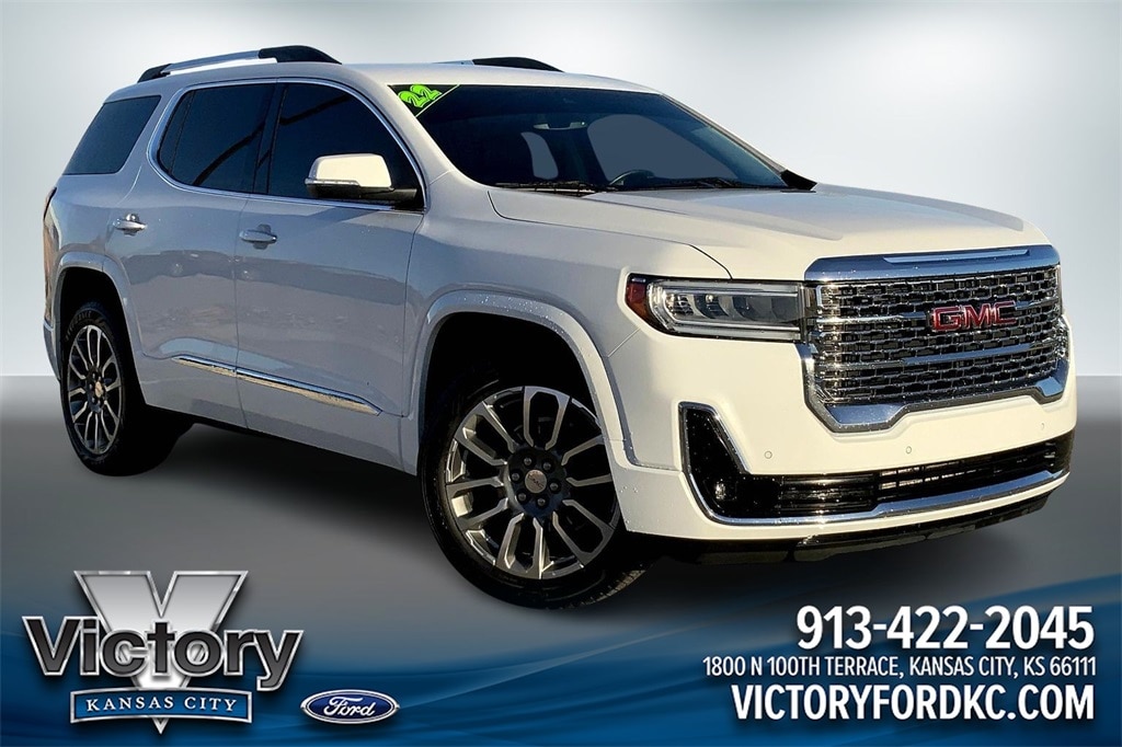 2022 GMC Acadia Denali's photo