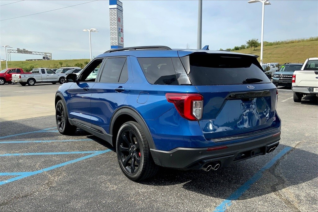 Used 2020 Ford Explorer ST with VIN 1FM5K8GC6LGB29608 for sale in Kansas City