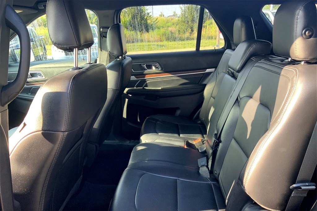 Used 2019 Ford Explorer Limited with VIN 1FM5K7F89KGA63836 for sale in Kansas City