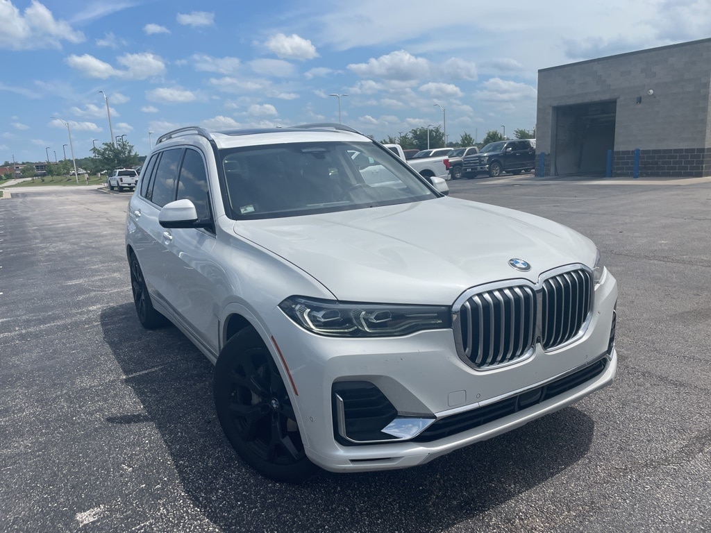 Used 2022 BMW X7 40i with VIN 5UXCW2C01N9K13995 for sale in Kansas City