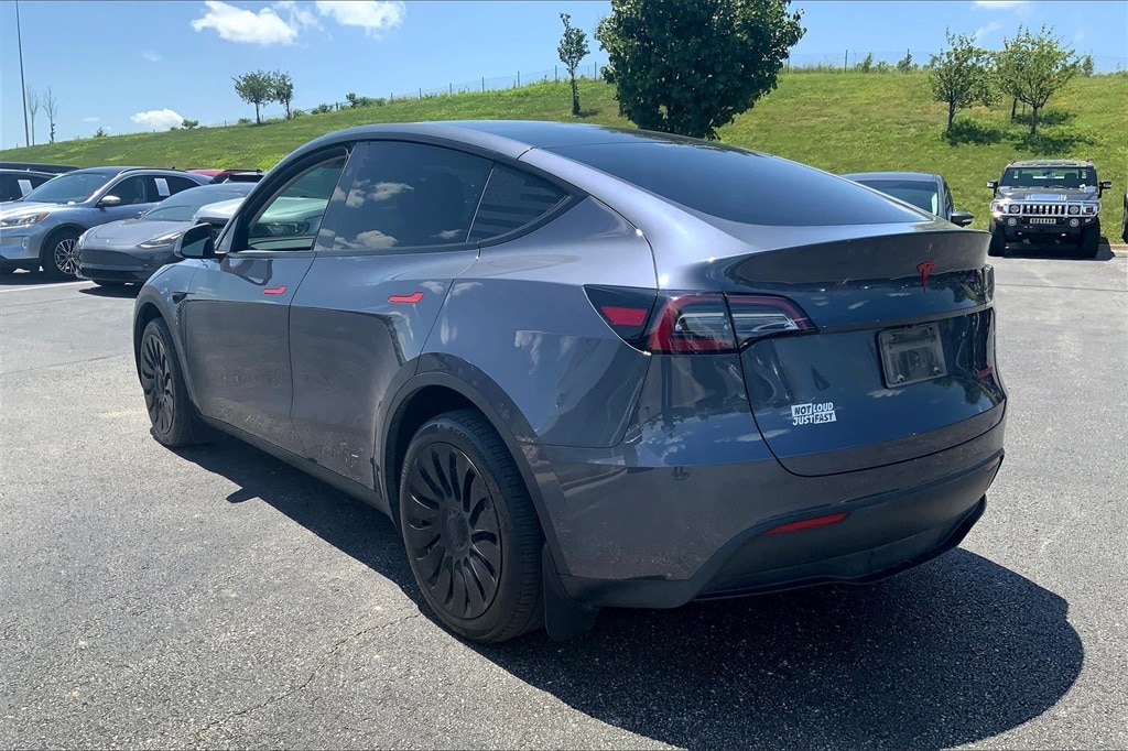 Used 2023 Tesla Model Y Long Range with VIN 7SAYGDEE1PA164542 for sale in Kansas City, KS