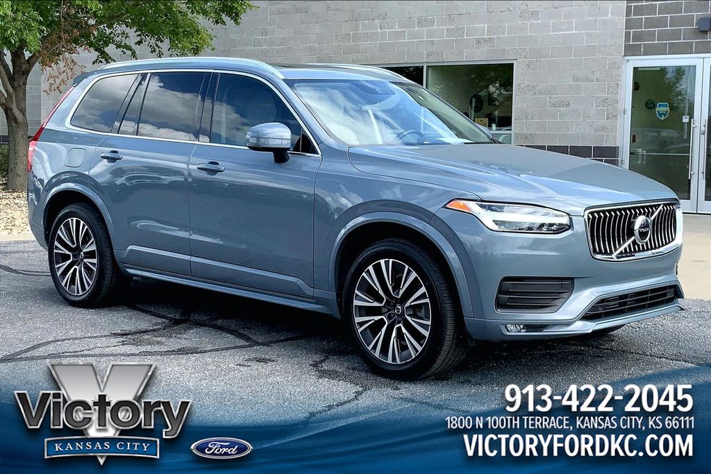 2020 Volvo XC90 T5 Momentum AWD's photo